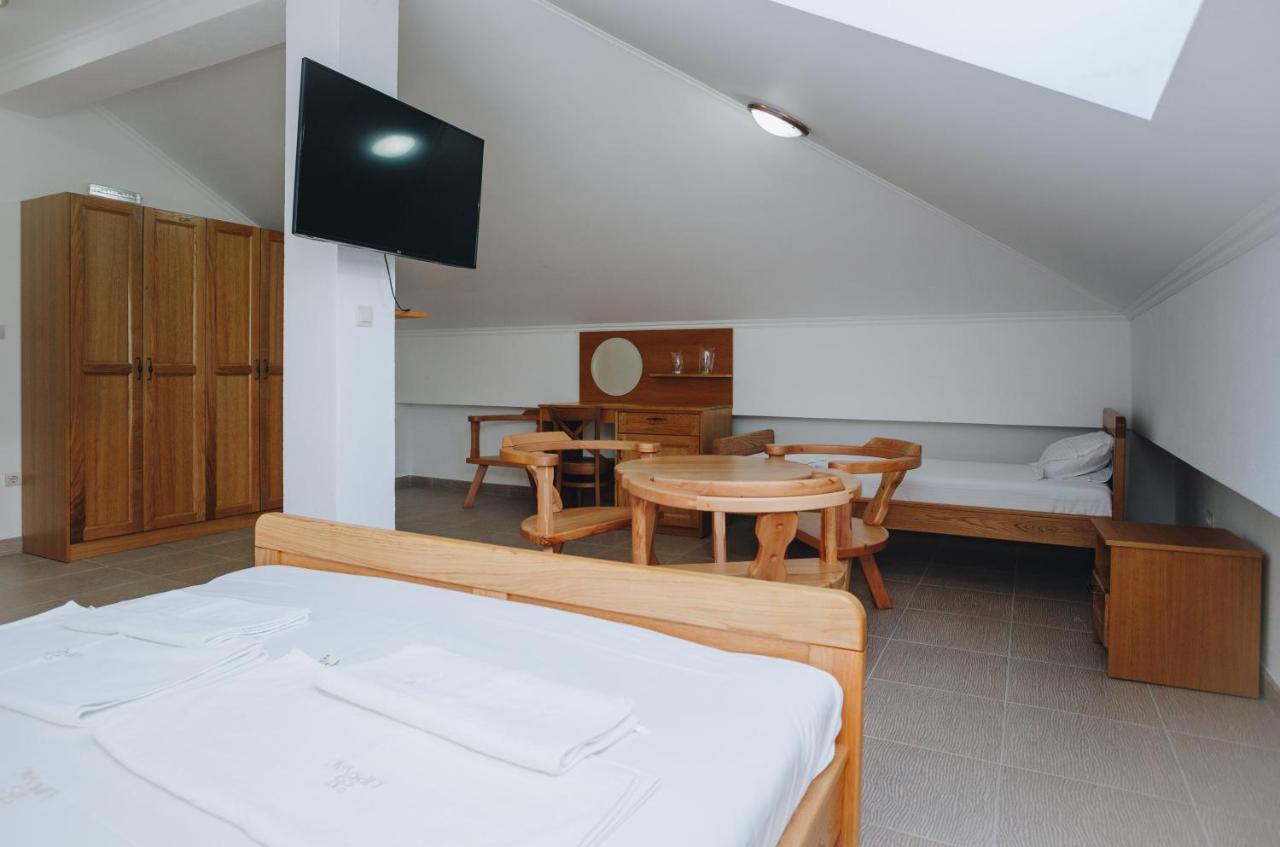 Eco Winery Lipovac Apartments Cetinje Esterno foto