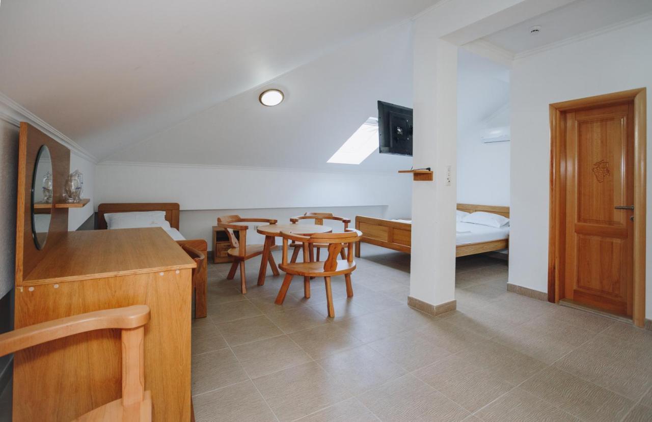 Eco Winery Lipovac Apartments Cetinje Esterno foto